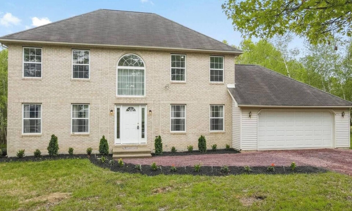 Tunkhannock Township House | Elevated Serene Mountain Majesty 3BR Colonial