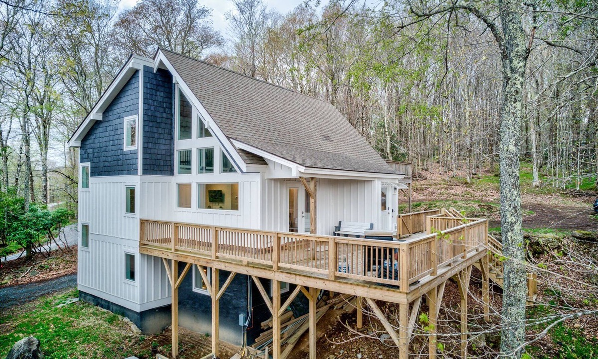 Charter Hills House | Elevation Escape - Beech Mtn home with game room, outdoor space