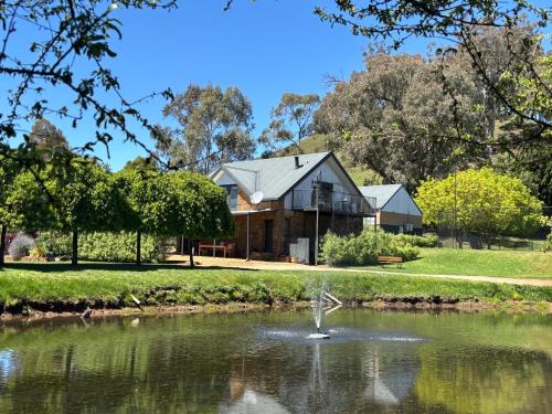 Myrrhee House | Elevation652 at Mt Bellevue in King Valley