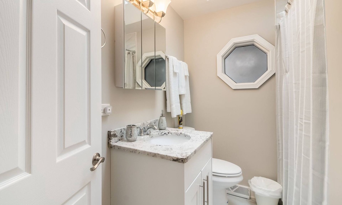 Elgin House | Elgin FHS Rental - Jay St