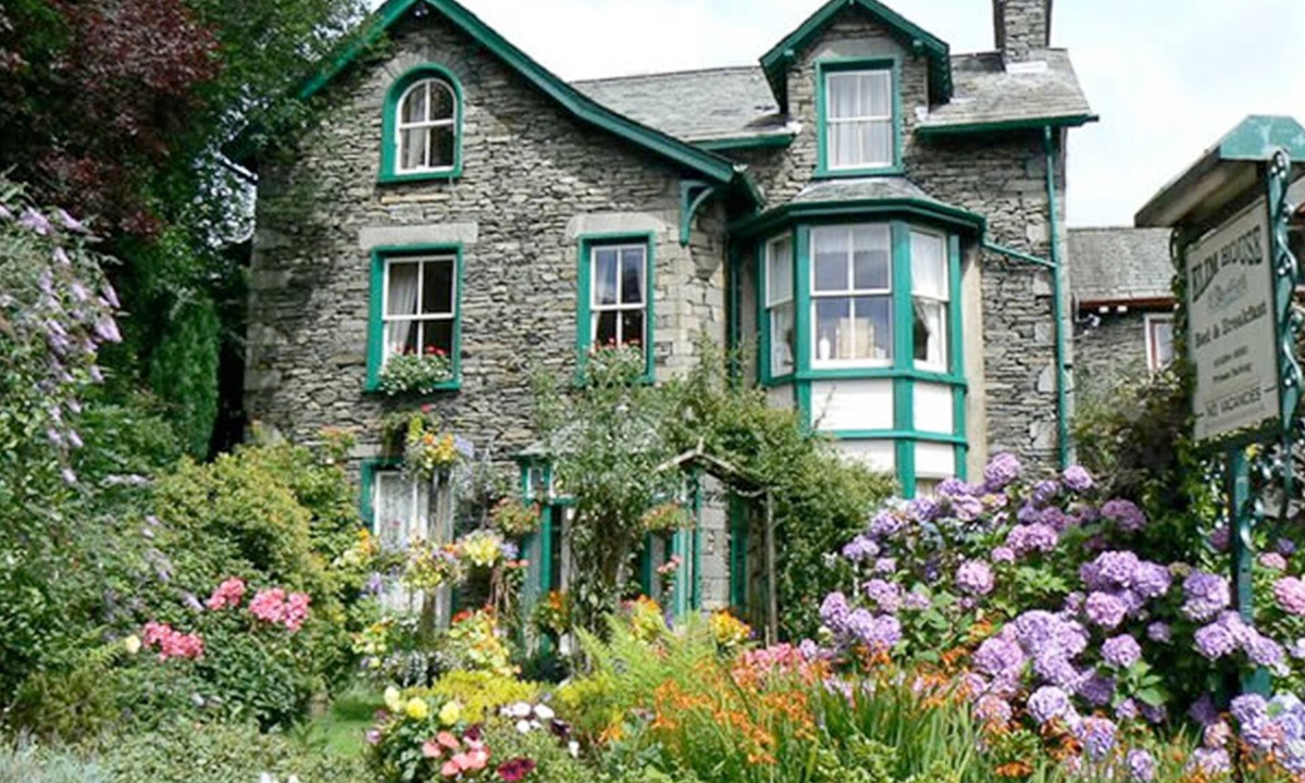 Bowness-on-Windermere House | Elim House