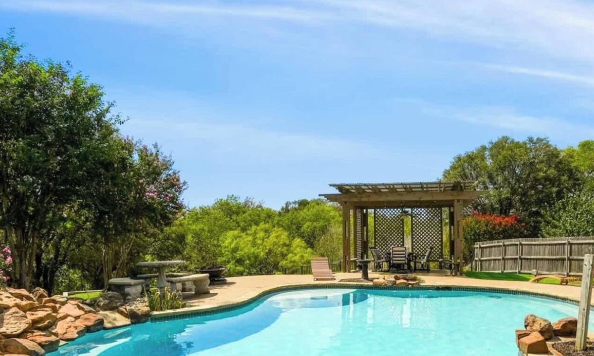 Fossil Creek House | Elite 4BR/2B Home with Hot Tub, Pool, and BBQ