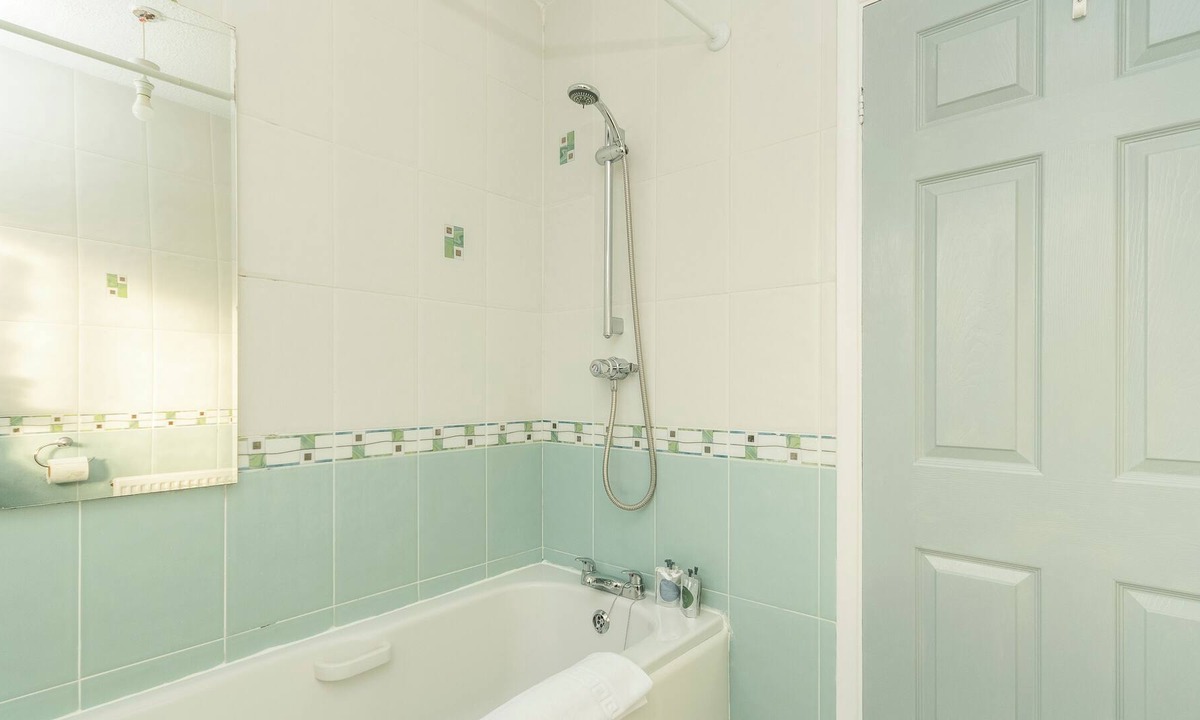 Whitnash House | Elite Properties (ACS) LTD