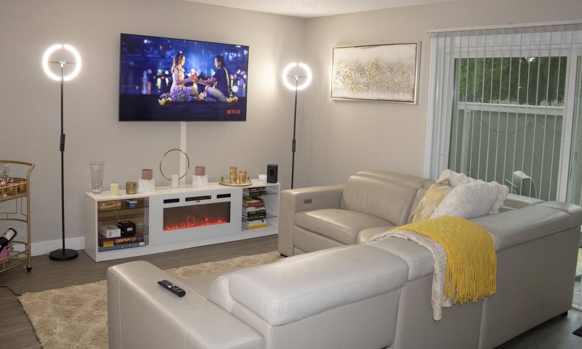 Pocket House | Elite Riverwalk Townhome w/ Sparkling Pool & Gym