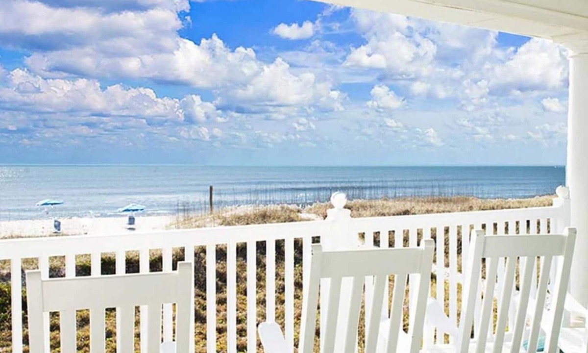 Ocean Cay Bed & Breakfast | Elizabeth Pointe Lodge