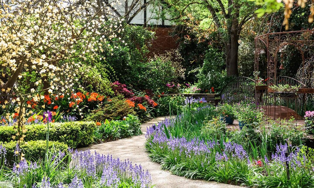 Blackburn North Hotel | Elizabethan Lodge