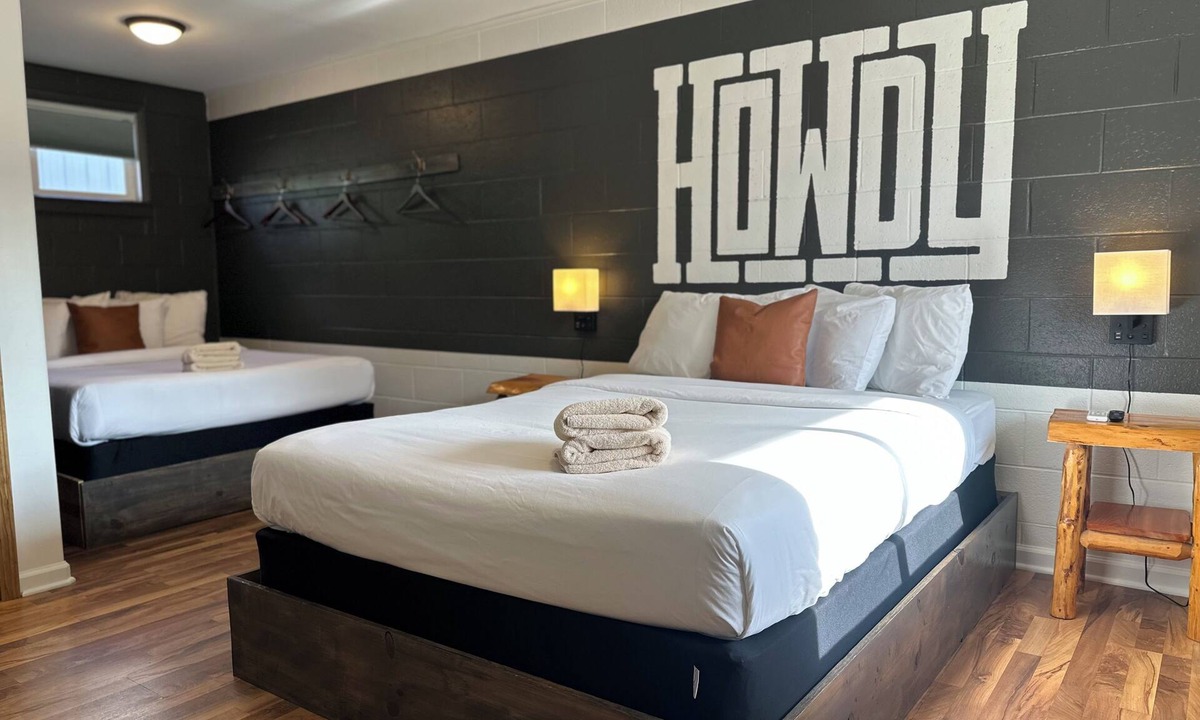 Thermopolis Hotel | Elk Antler Inn