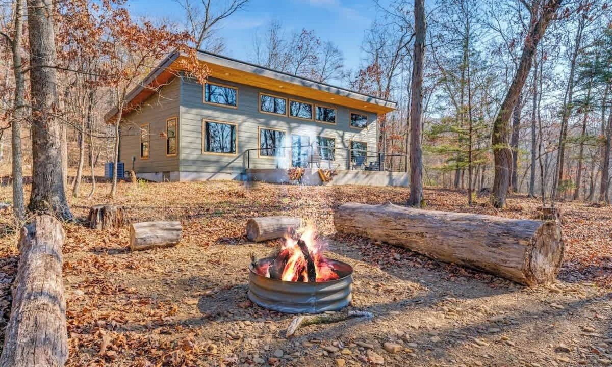 Fayetteville Cabin | Elk Cabin at Thunder Bluff