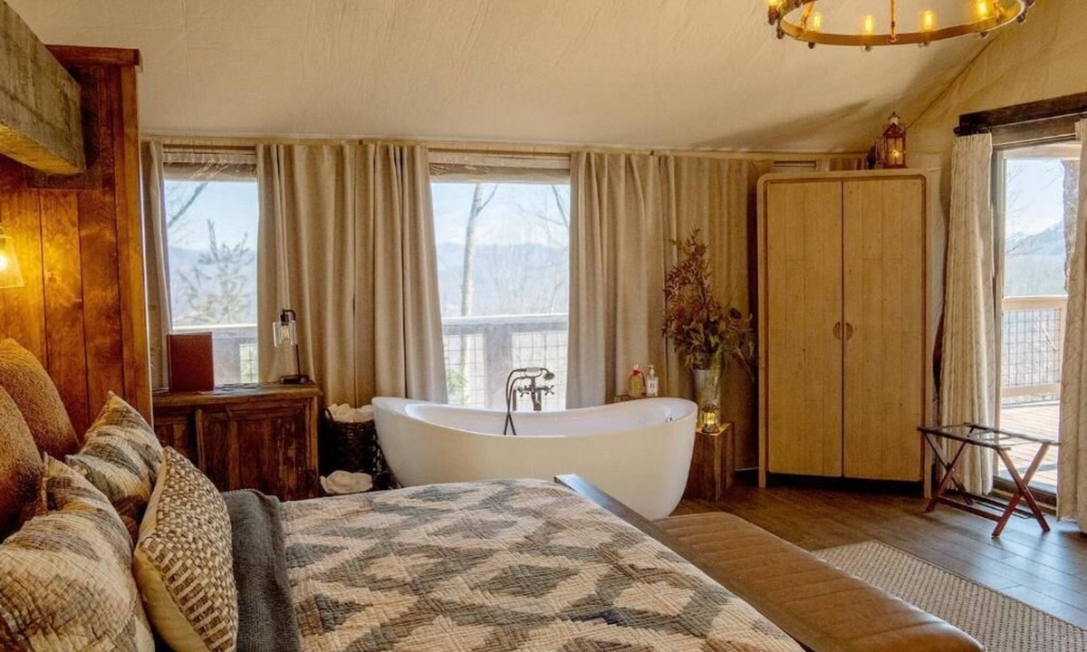 Waynesville Resort | Elk & Embers Mountain Hideaway