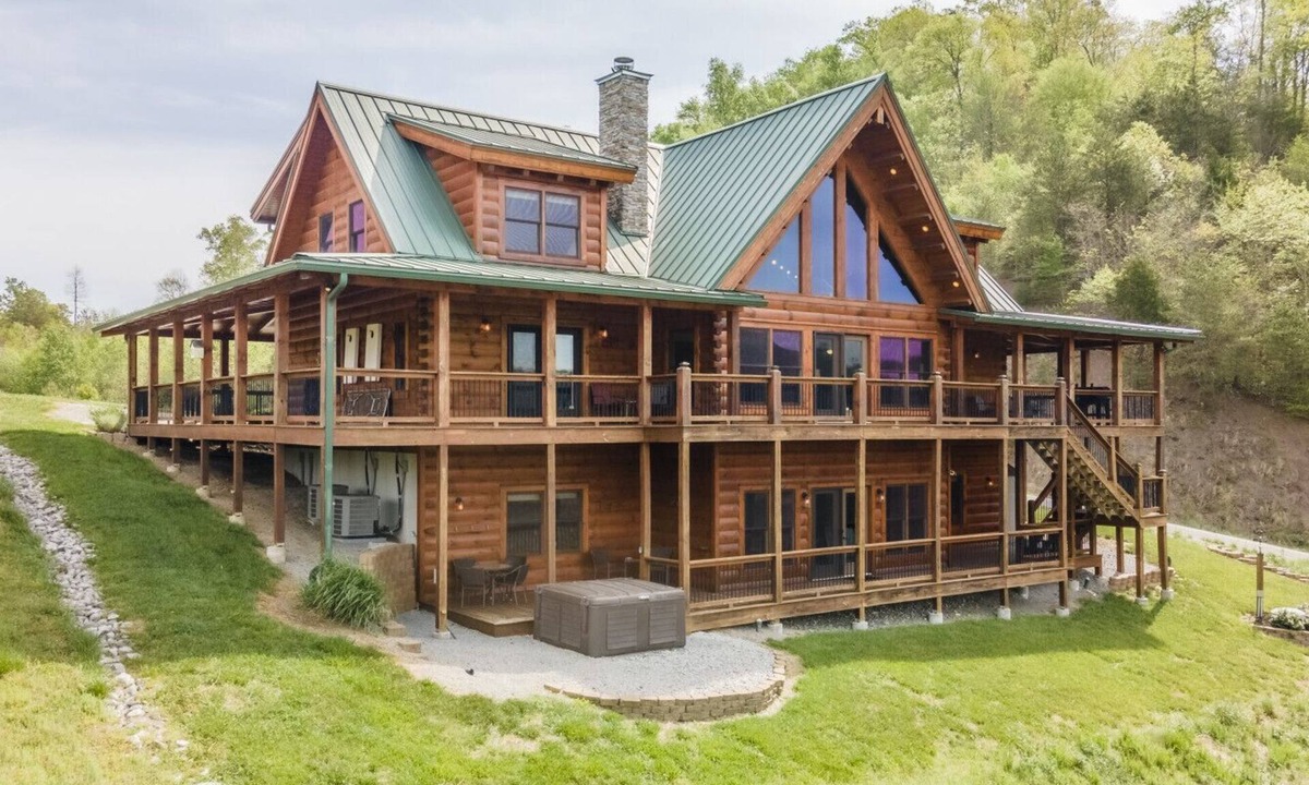 Tazewell House | Elk Lodge on Norris Lake