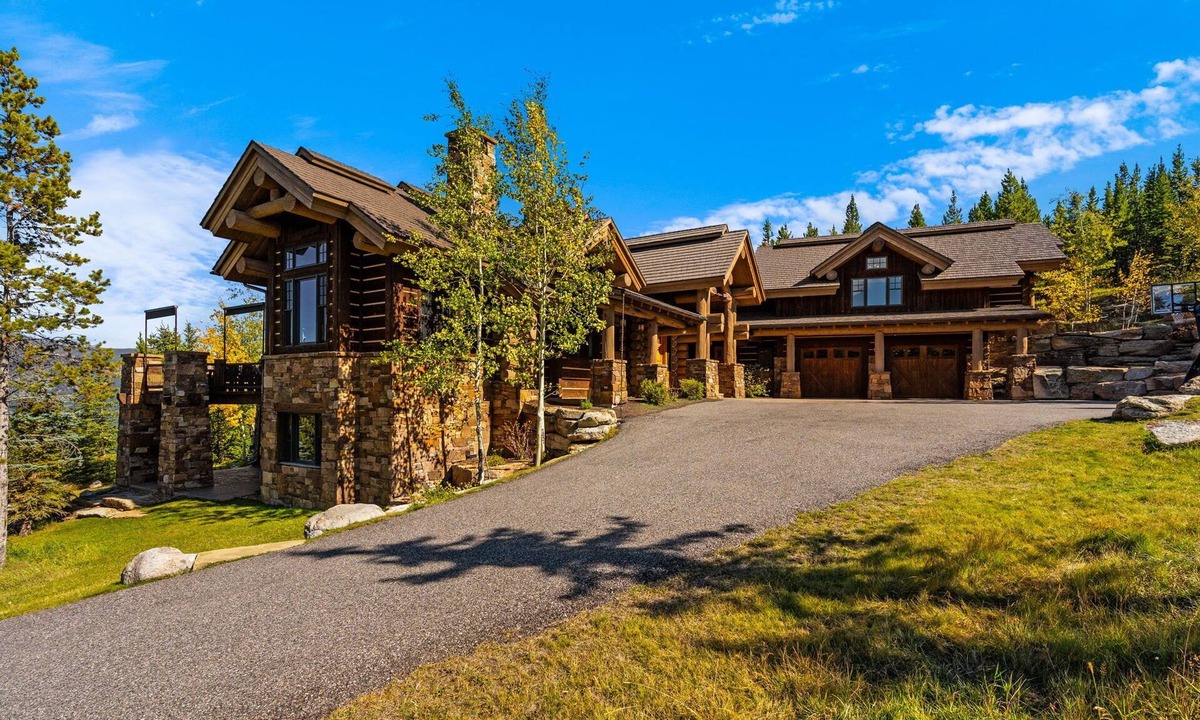 Spanish Peaks House | Elk Meadow In Spanish Peaks at Big Sky