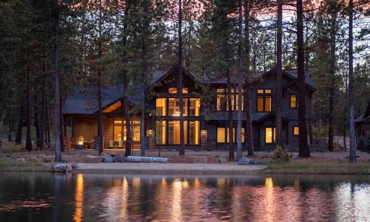 Sunriver House | Elk Run Lodge with Access to Forest House