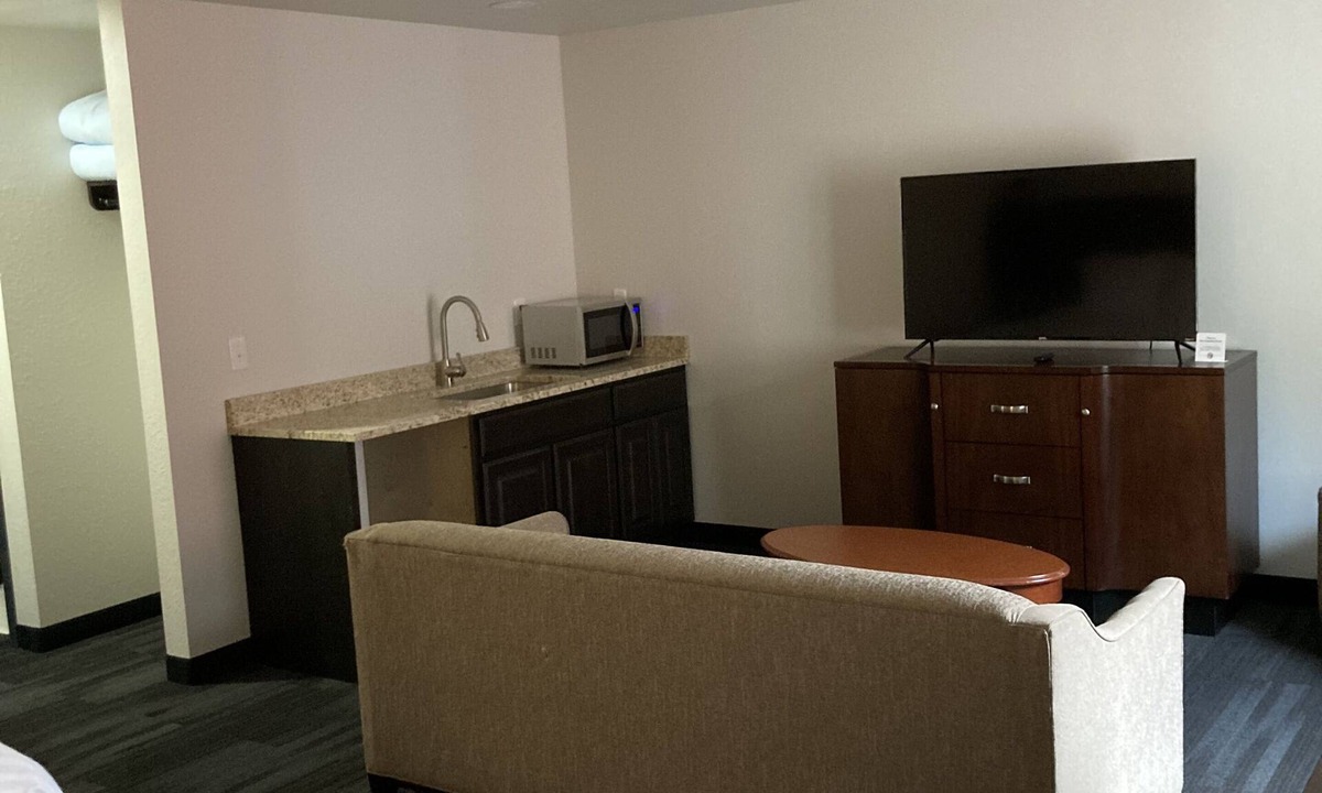 Ridgway Hotel | Elker Inn & Suites