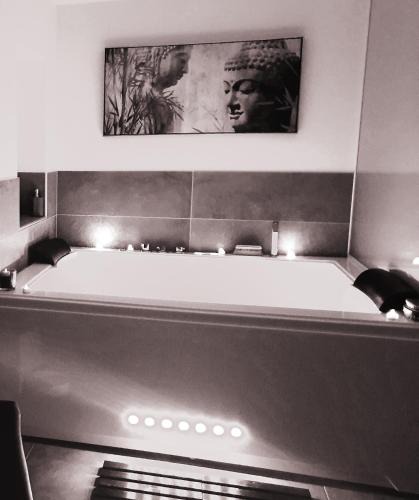 Bernis House | Elle & Lui en Jacuzzi