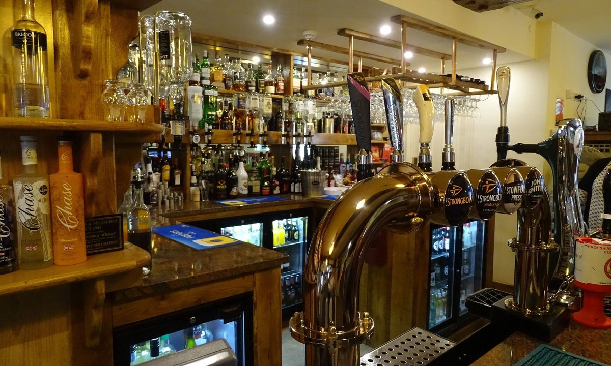 Ellesmere Hotel | Ellesmere Hotel