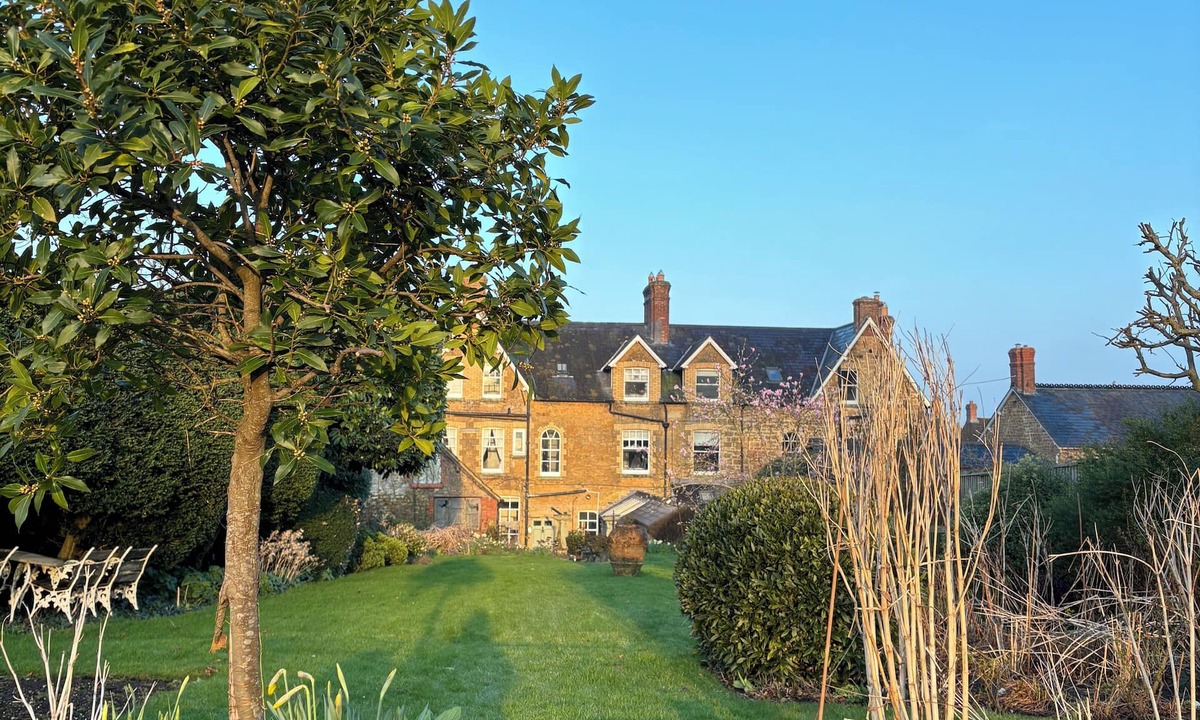 Castle Cary Bed & Breakfast | Ellesmere House