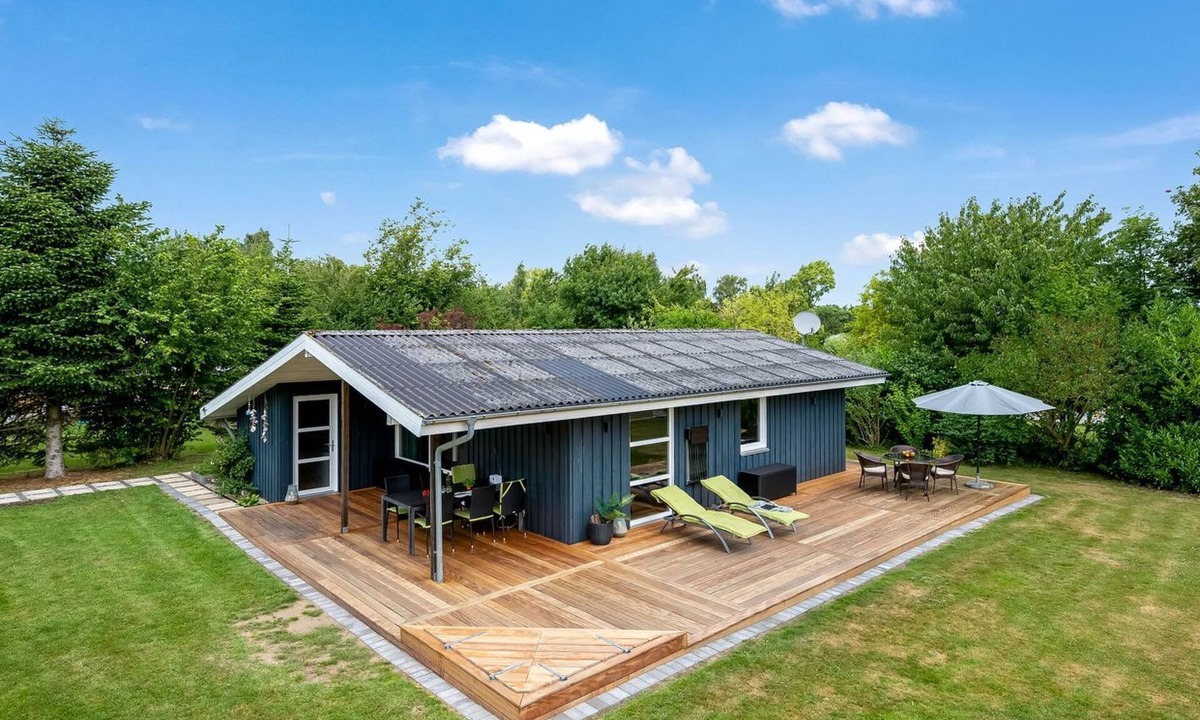 Skovmose House | "Ellie" - 500m from the sea by Interhome