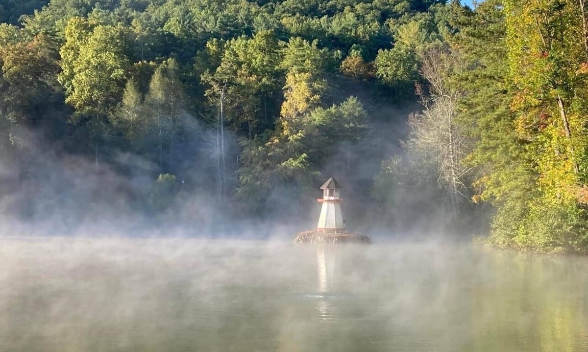 Ellijay Cabin | ELLIJAY GA. COZY, 5⭐️. PUP FRIENDLY, MT. VIEWS, PRIVATE LAKE “Mountain Soul”