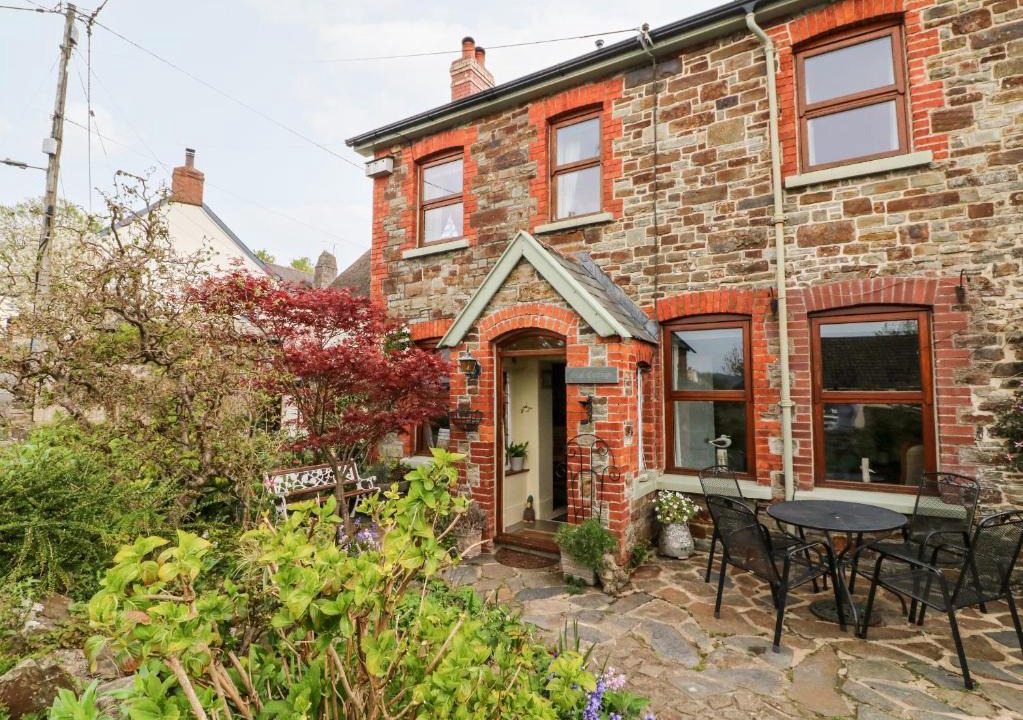 Appledore House | Elm Cottage