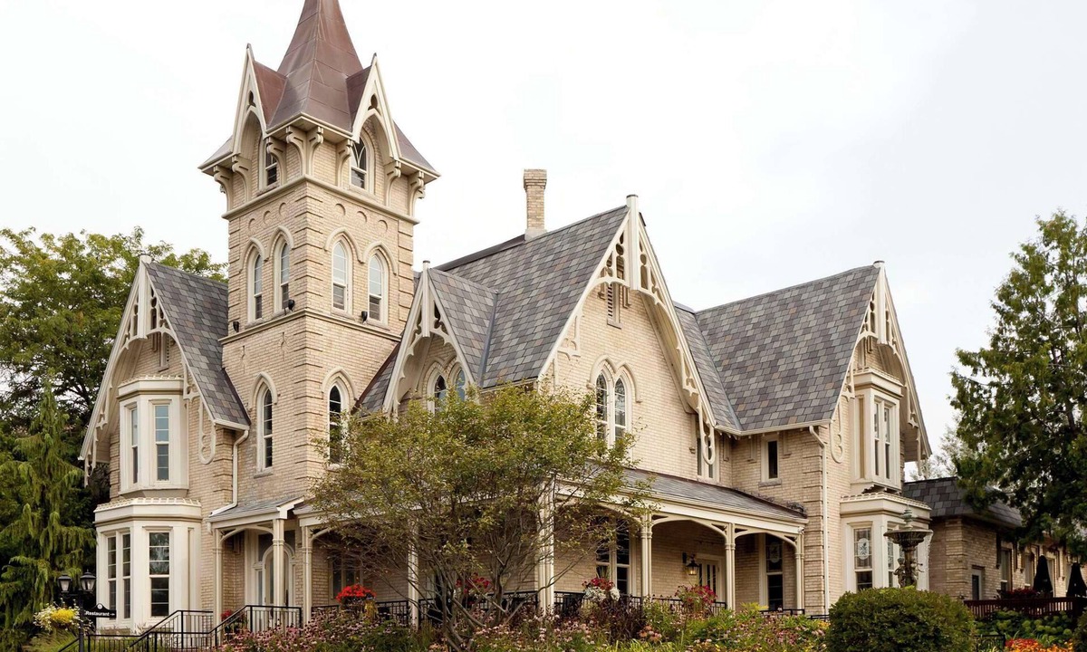 Ingersoll Hotel | Elm Hurst Inn & Spa