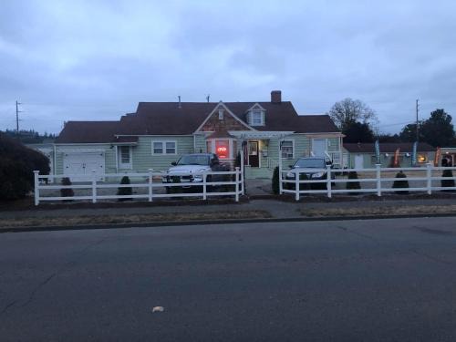 Elma Hotel | Elma Lodge and Suites