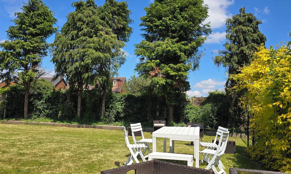 Gloucester House | Elmbridge House