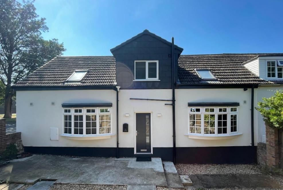 Spalding House | Elms Cottage