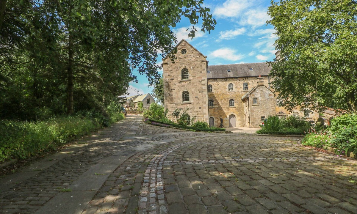 Longnor Cottage | Elmwood