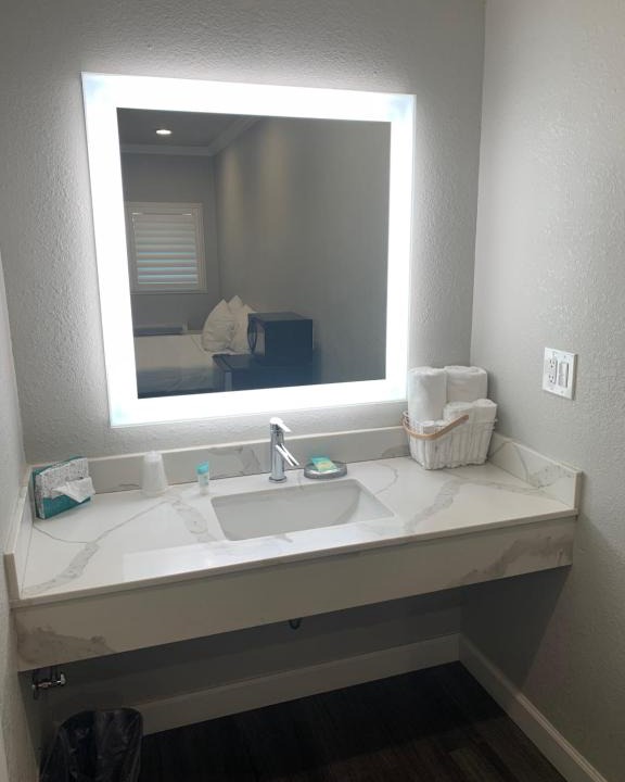 Auburn Hotel | Elmwood Motel