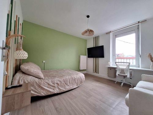 Homecourt Apartment | Elodie - Cosy 5 pers' - Gare - Wifi - 3 lits