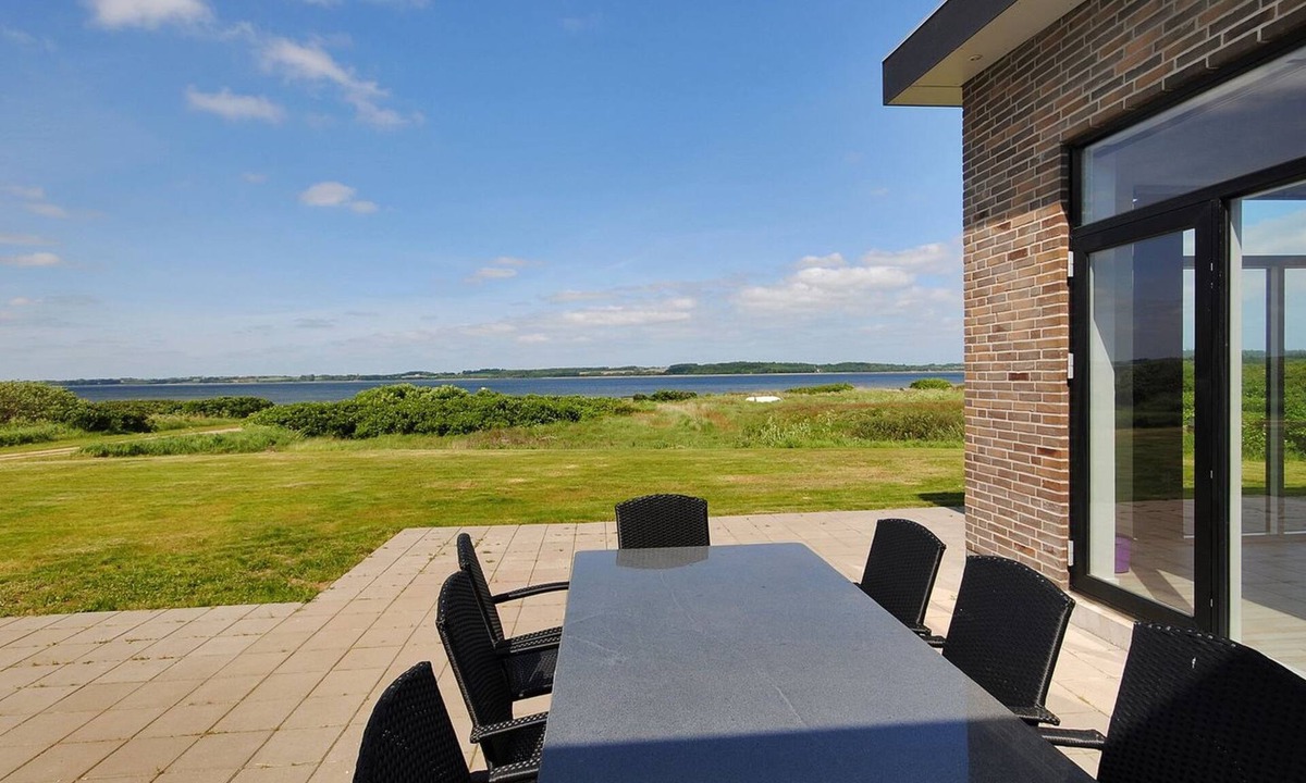 Ronbjerg House | "Eloise" - 50m to the fjord by Interhome