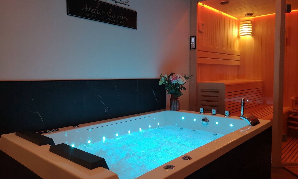 Saint-Quentin Apartment | EloSpa Private Spa flat