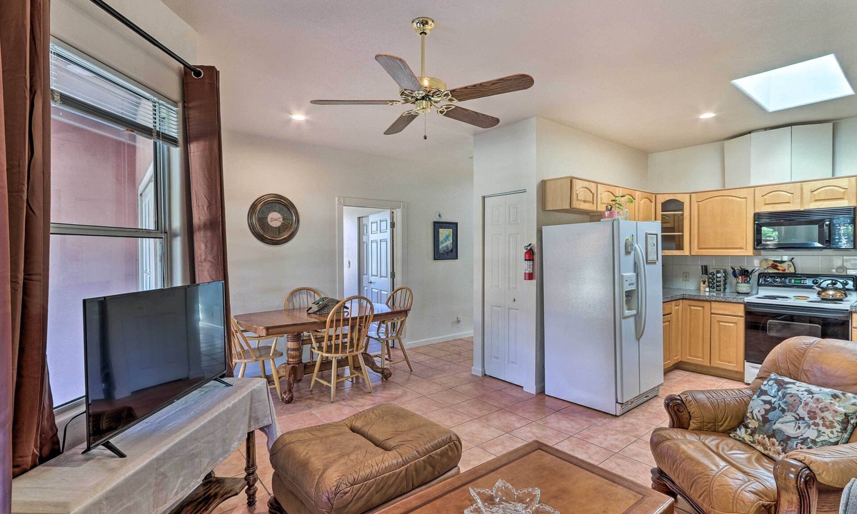 Eleven Mile Corner Apartment | Eloy Desert Oasis w/Courtyard & Pool Access!