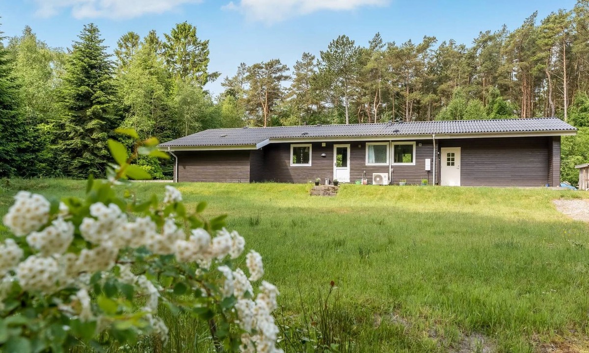Nordost House | "Elsemaria" - 1.3km from the sea by Interhome