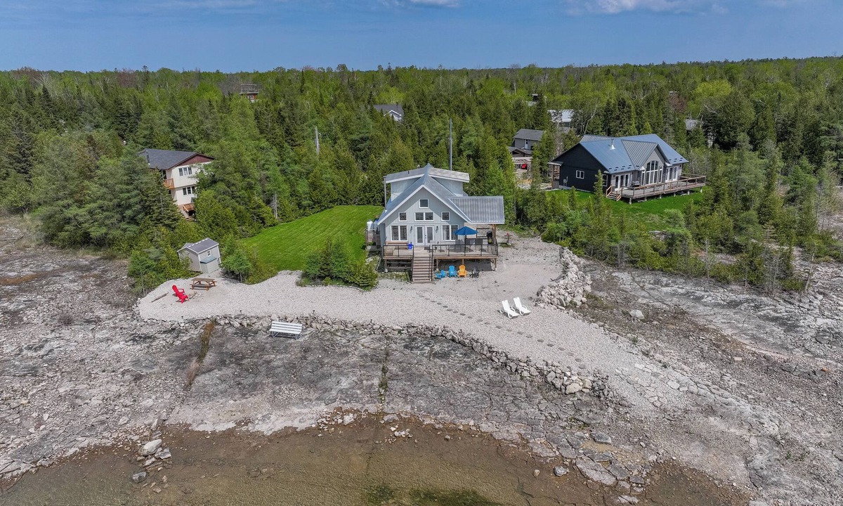 Colpoys Bay Cottage | Elysium Cottage in Purgatory Cove - Private Waterfront Escape