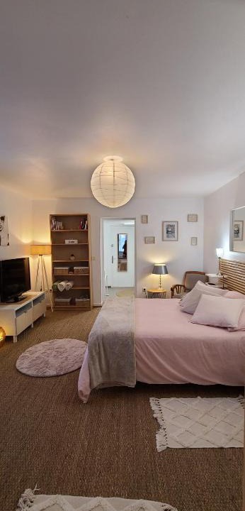 Montjean House | EMA Cottage