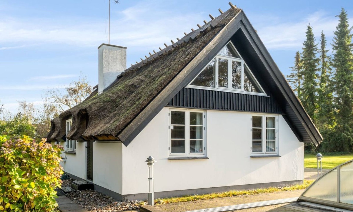 Smidstrup Strand House | "Emanuela" - 800m from the sea by Interhome