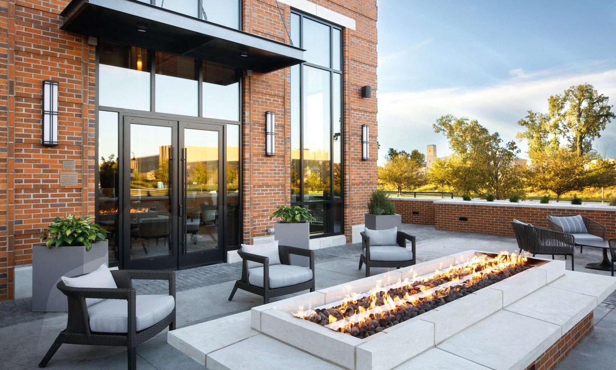 South Bend Hotel | Embassy Suites by Hilton South Bend at Notre Dame