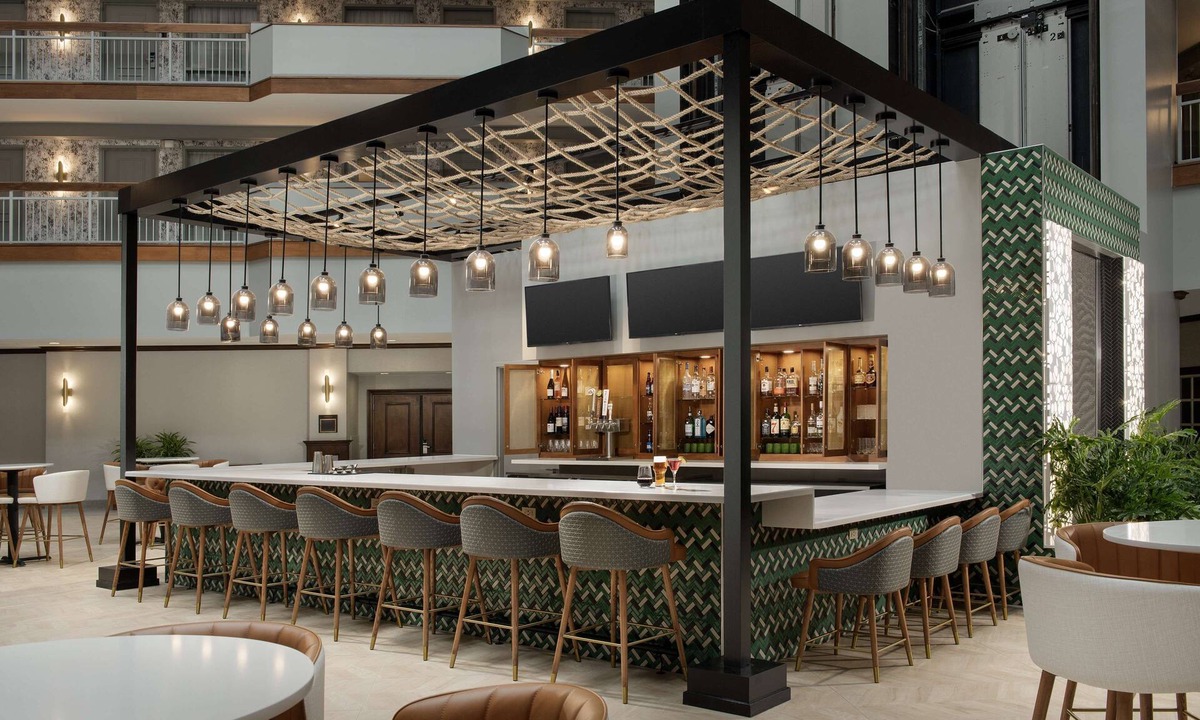 Ashburn Hotel | Embassy Suites by Hilton Dulles North Loudoun