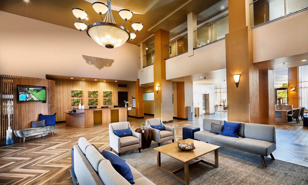 Paradise Valley Village Hotel | Embassy Suites by Hilton Phoenix Scottsdale
