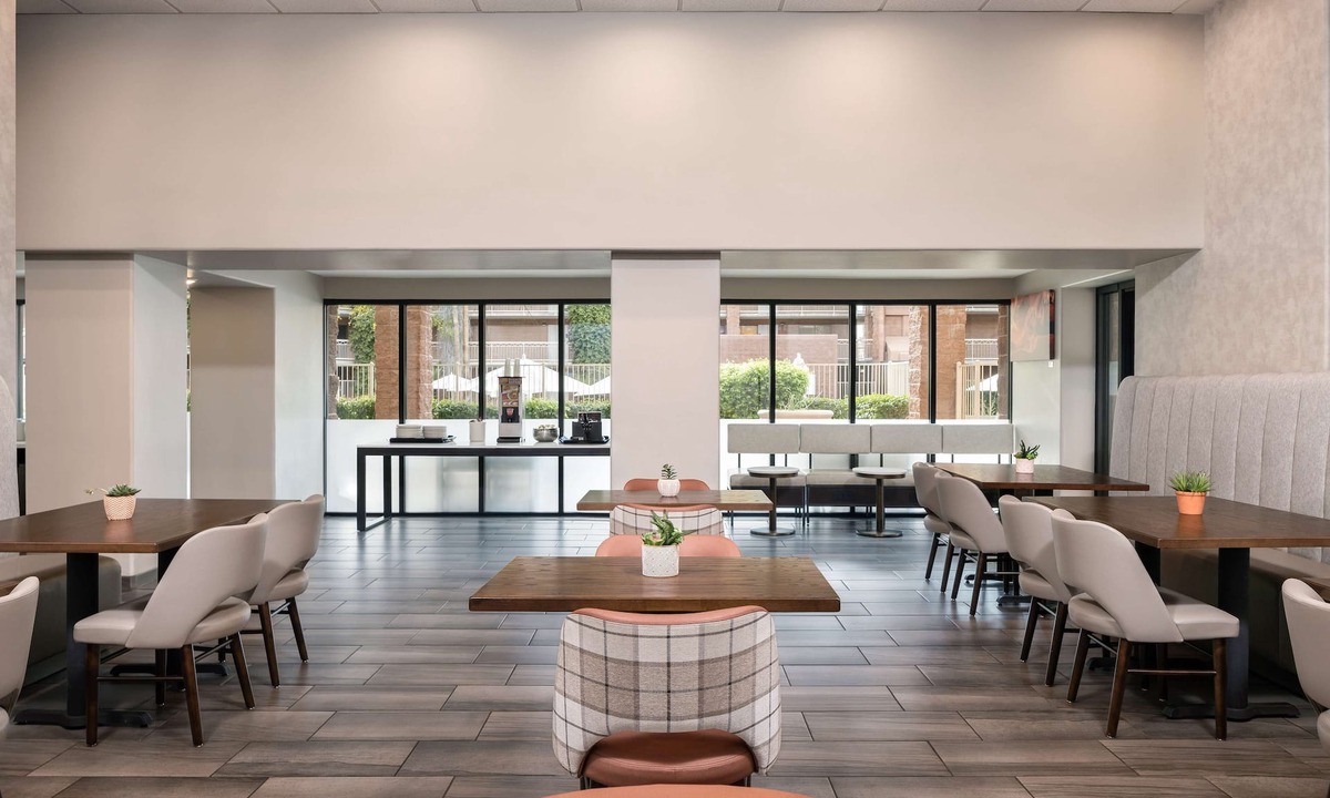 Tucson Hotel | Embassy Suites by Hilton Tucson East