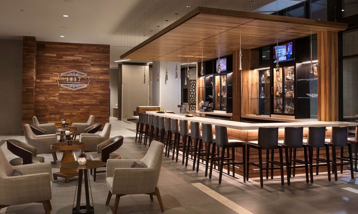 Amarillo Hotel | Embassy Suites by Hilton Amarillo Downtown