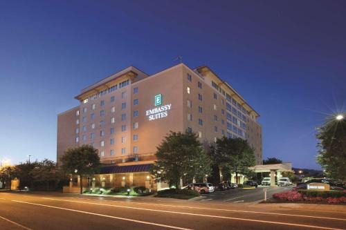 Charleston Hotel | Embassy Suites Charleston