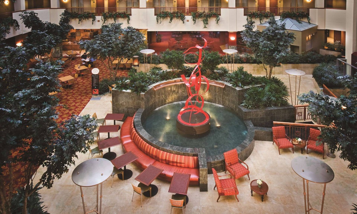 Rogers Hotel | Embassy Suites Northwest Arkansas - Hotel, Spa & Convention