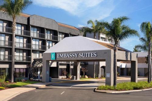 San Luis Obispo Hotel | Embassy Suites San Luis Obispo