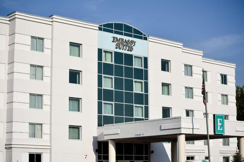 East Syracuse Hotel | Embassy Suites Syracuse