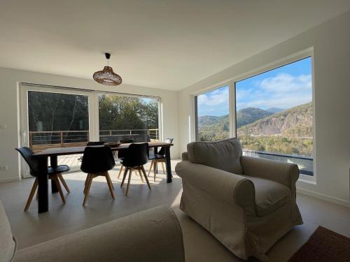 Russ Apartment | Embellie