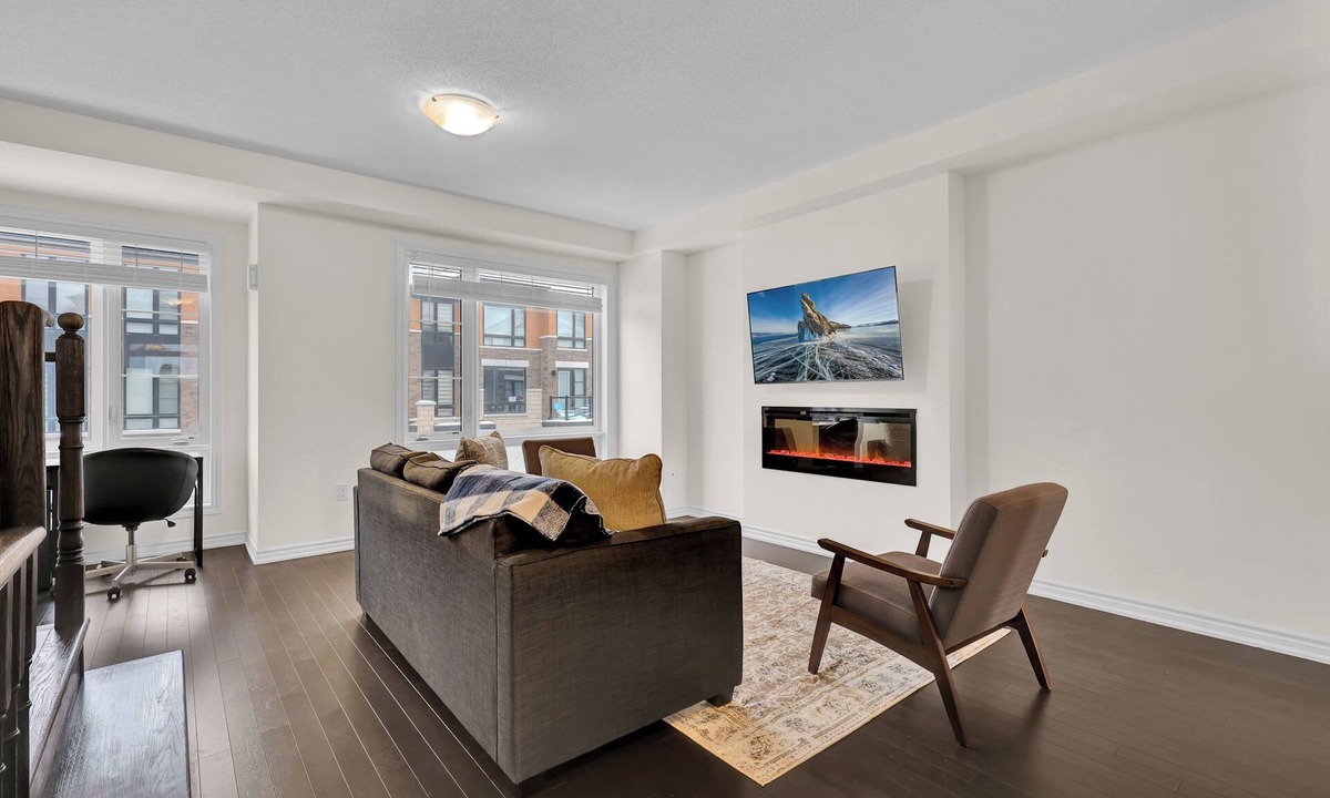Durham Region House | Embers Nest - 5 beds, 4 baths, 2 park, Thermea Spa
