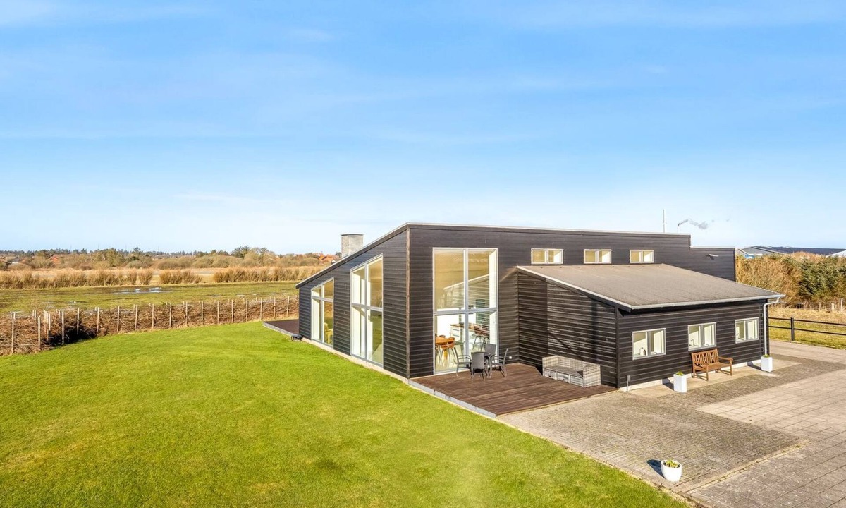 Lokken House | "Emelita" - 1.4km from the sea by Interhome