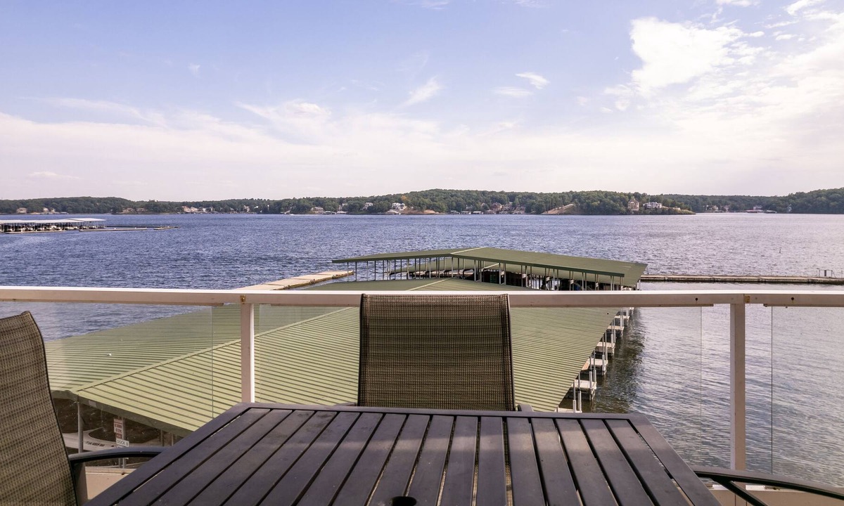 Lake Ozark Condo | EMERALD BAY 214 | 3 Bed, 2 Bath